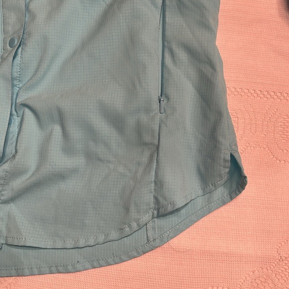 Columbia women’s polyester shirt - Picture 12 of 13